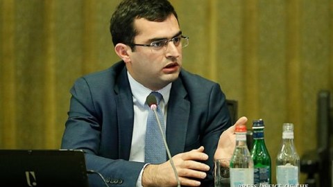 Ermənistan parlamenti yeni vitse-spiker seçdi