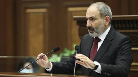 Paşinyan Rəisinin andiçməsinə qatılacaq