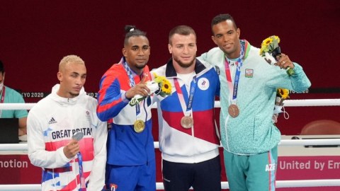 Boksçumuza bürünc medal təqdim olundu