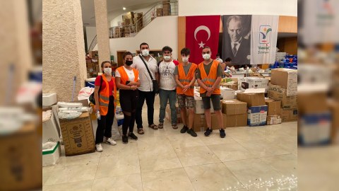 Sankt-Peterburqda yaşayan azərbaycanlı gənclərdən Türkiyəyə dəstək