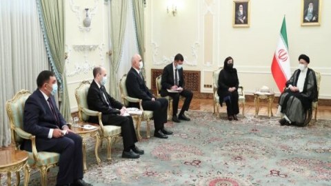 Sahibə Qafarova İranın yeni Prezidentilə görüşdü