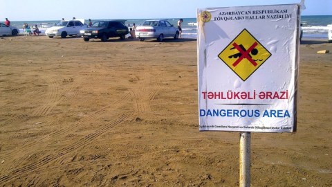 Dənizdə batmaq təhlükəsi ilə üzləşənlər xilas edildi