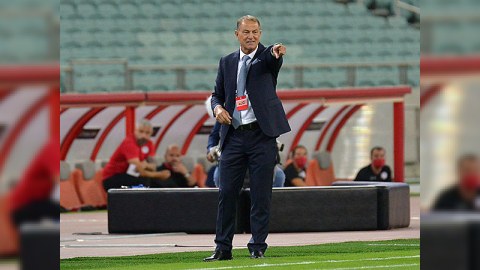 Yığmamızın baş məşqçisi Polşaya getdi