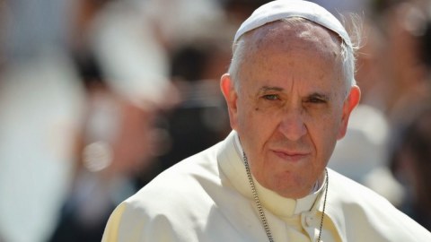 Roma Papası ölümlə HƏDƏLƏNDİ
