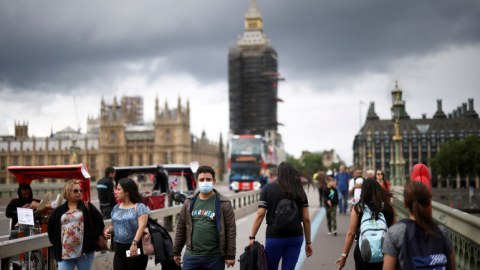 Britaniyada daha 37 nəfər koronavirusdan ölüb