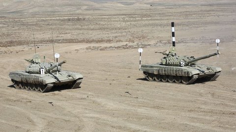 Naxçıvanda tanklar təlimə çıxarıldı - VİDEO  