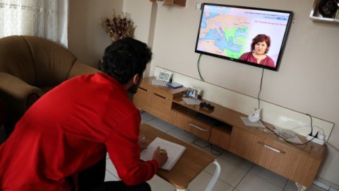 Türkiyə təhsili əyani şəkildə davam etdirəcək