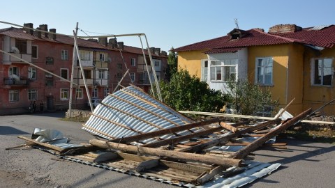 Güclü külək Daşkəsəndə fəsadlar törətdi - FOTO