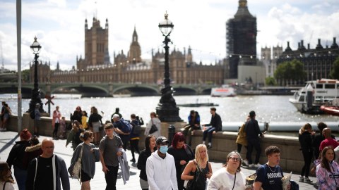Britaniyada daha 94 nəfər koronavirusdan öldü  