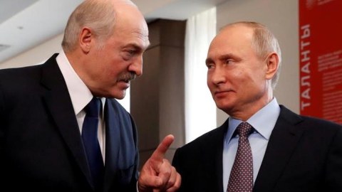 Putin Lukaşenkonu təqaüdə yola salır
