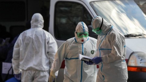 Rusiyada yoluxmalar kəskin artır - Daha 819 ölü   