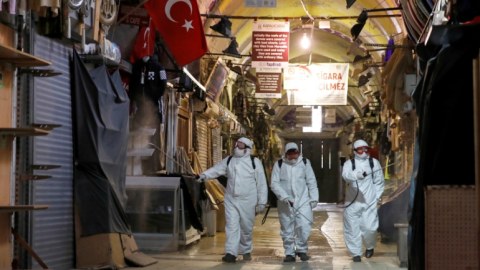 Türkiyədə daha 145 nəfər virusdan öldü