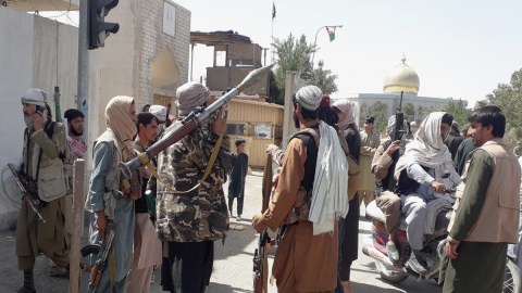 Taliban Kabilə döyüşsüz girmək üçün danışıqlara başladı