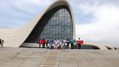 Şəhid və qazi övladları Heydər Əliyev Mərkəzində - FOTOLAR