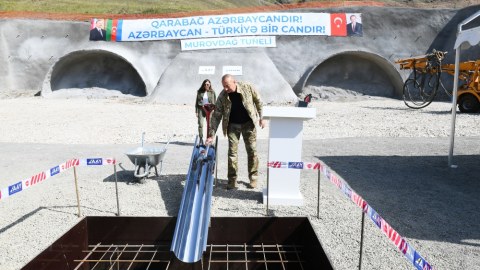 Prezident Laçında hava limanının təməlini qoydu