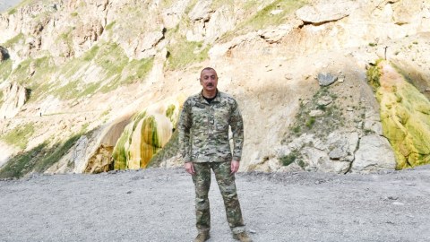 Prezident: “Əsas vəzifəmiz azad edilmiş torpaqlarda möhkəmlənməkdir”