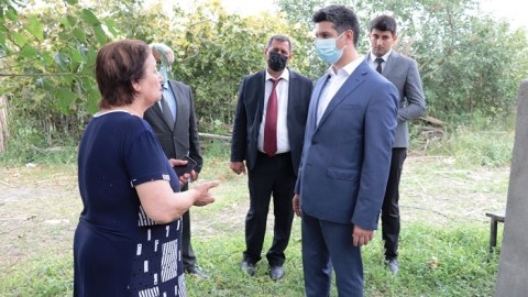 Düşmənin dağıtdığı evlərdə təmir işləri aparılır