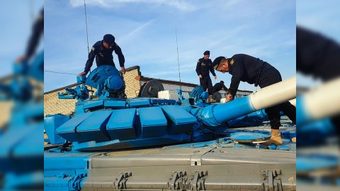 Tankçılarımız döyüş maşınlarının texniki vəziyyətini yoxladı