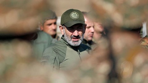 Paşinyan ordudakı islahatlardan, Azərbaycanla sərhəddən DANIŞDI  