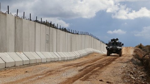 Türkiyə İranla sərhədə beton divar çəkir