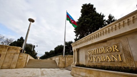 Koreya Milli Assambleyasının sədri Şəhidlər xiyabanında  