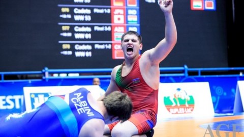 Güləşçimiz dünya çempionatının finalına çıxdı