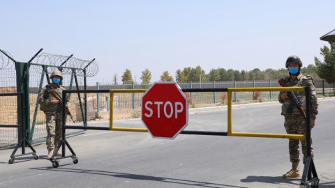 Bu ölkə əfqan qaçqınları geri göndərdi