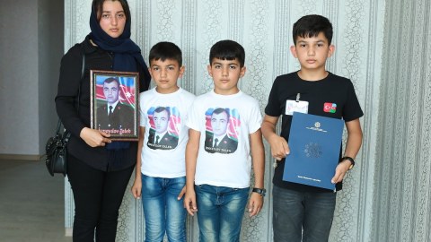 Şəhid ailələrinə və qazilərə mənzillər verildi