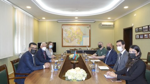 ABŞ indiyədək Azərbaycana 50 minaaxtaran it verib