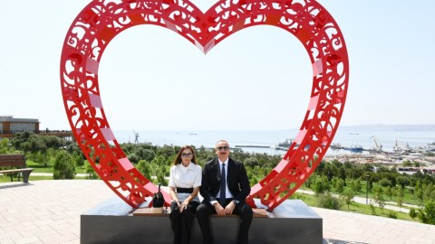 Prezident və birinci xanım “Gənclik” parkının açılışında - FOTOLAR