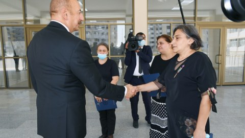 Prezidentlə görüşən şəhid xanımı: “Dünən tək olmadığımızı hiss etdik”