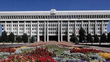 Qırğızıstanda parlament seçkilərinin vaxtı dəqiqləşdi