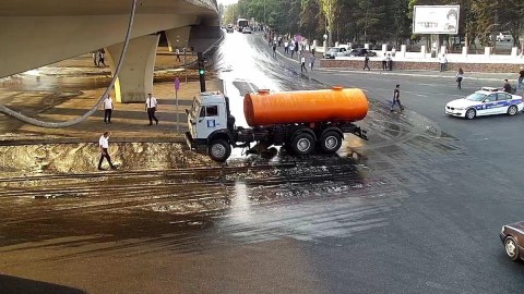 Bakıda yağa görə bağlanan yol açıldı - YENİLƏNİB