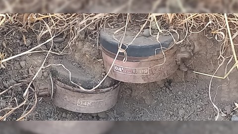 Düşmən Ağdamda minaları üst-üstə basdırıb - FOTO