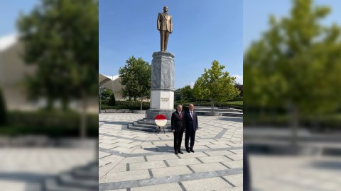 Ankarada Heydər Əliyevin abidəsini ziyarət etdilər - FOTO