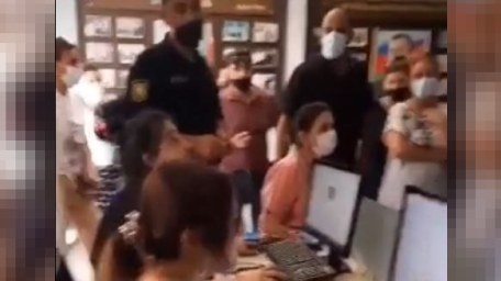 Poliklinikada maska taxmadı, işdən qovuldu - VİDEO