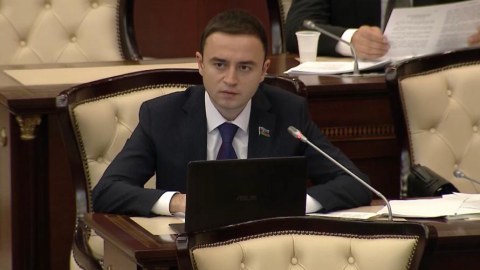 “Sosial şəbəkələrlə bağlı qanun hazırlana bilər, lakin...” - Deputat