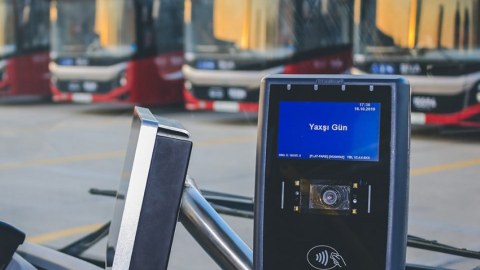 Bu avtobus da kart sisteminə keçir