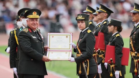 Türk ordusunun ilk hicablı zabiti – FOTO