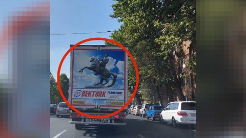 Türkiyənin yük maşınları Yerevan küçələrində - FOTO