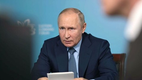 Putin Lavrovla Şoyqunu itirmək istəmir: “Heyfim gəlir”