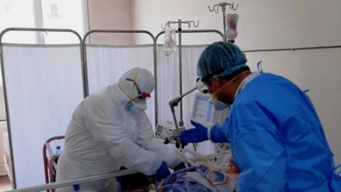 COVID-19-dan ölən ermənilərin sayı 4900-ü ötdü