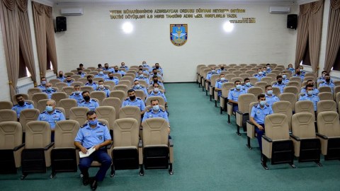 Hərbçilərimiz üçün seminarlar keçirilir