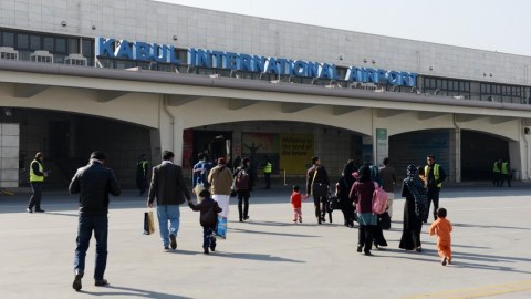 Əfqanıstanda daxili uçuşlar bərpa edildi