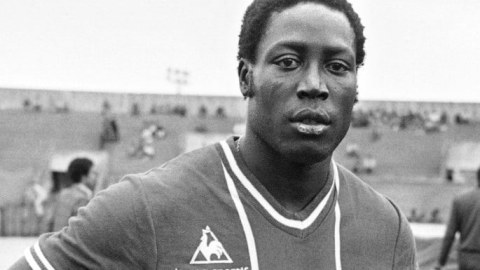 40 il komada qalan futbolçu vəfat etdi