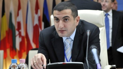 Gürcüstanın sabiq müdafiə naziri həbs edildi
