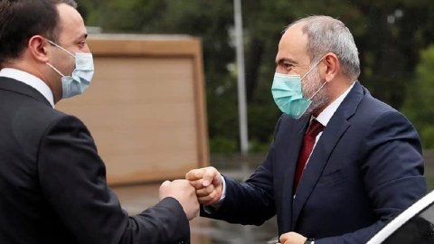 Paşinyanla Qaribaşvilinin danışıqları başa çatdı