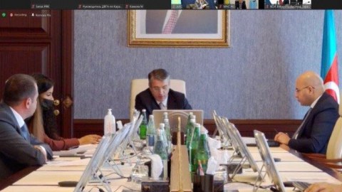 Palata sədri Qazaxıstanla bağlı konfransa qatıldı