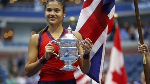 18 yaşlı tennisçi 57 milyonluq turnirin qalibi oldu