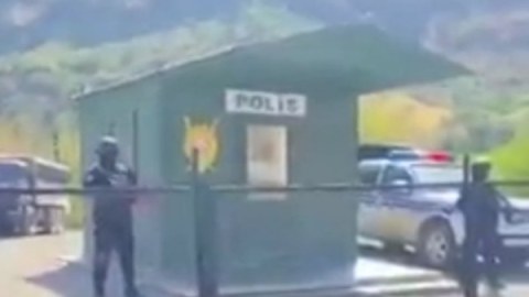 Gorus-Qafan yolundakı polis postunun görüntüləri yayıldı - VİDEO